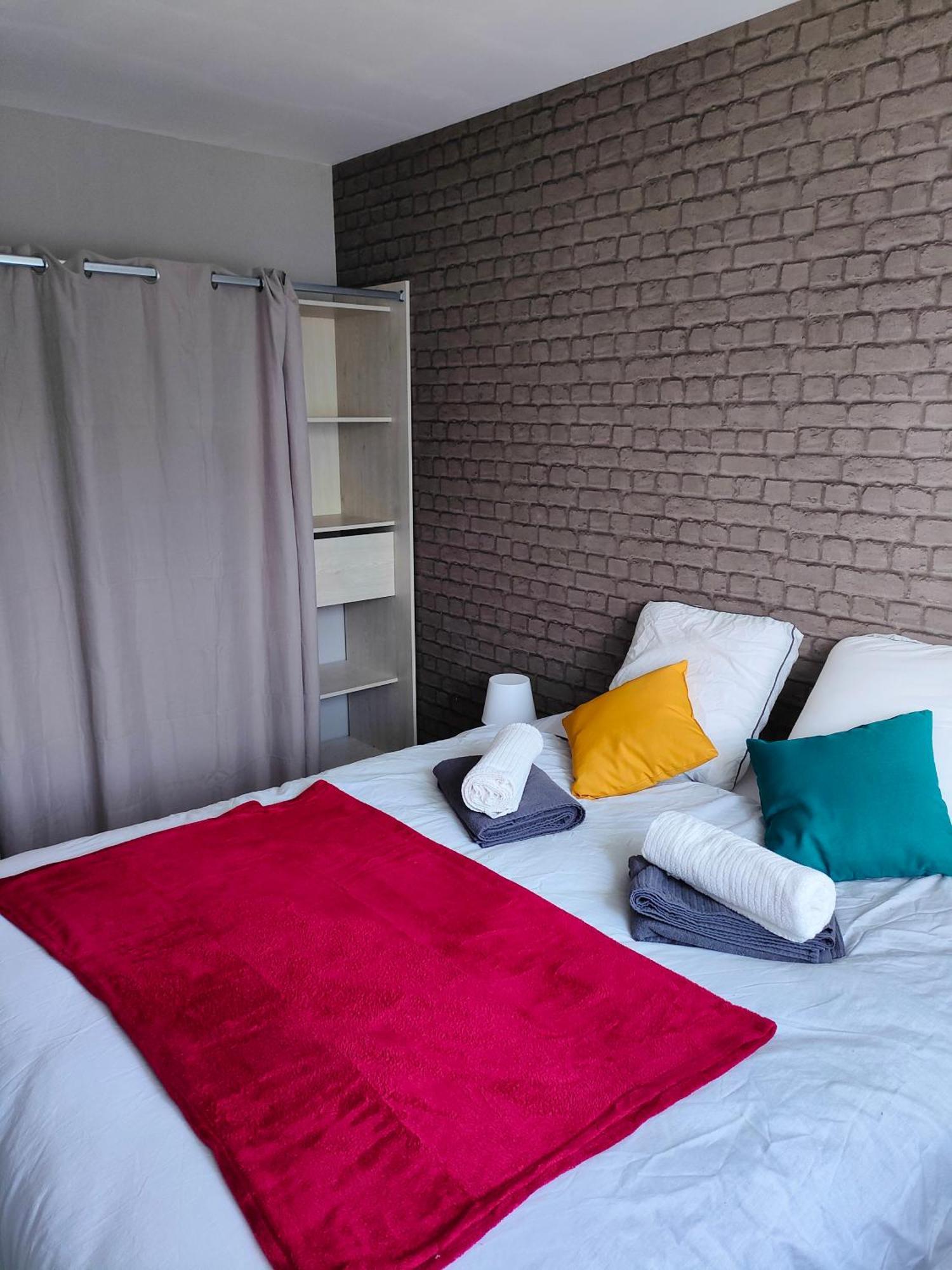 Chaleureux Appartement. Dinan Room photo